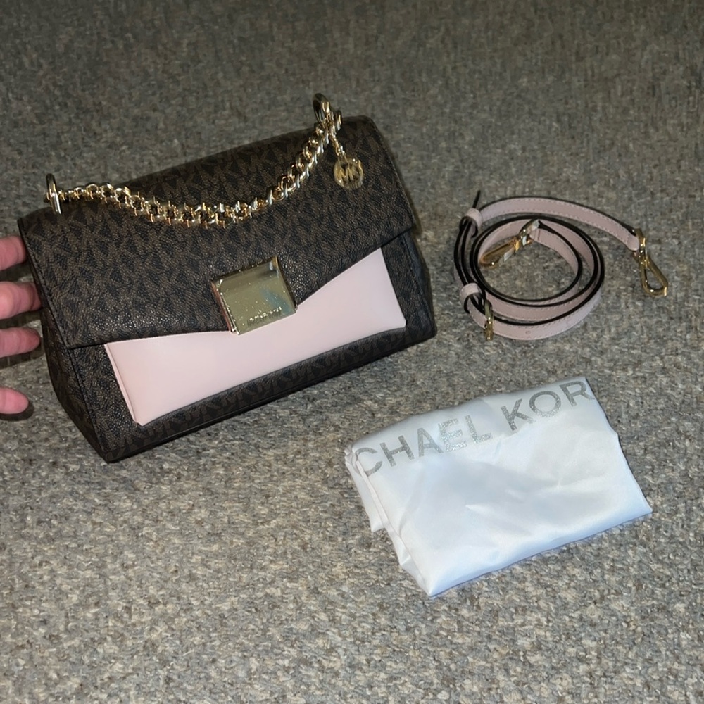 Michael Kors purse/crossbody